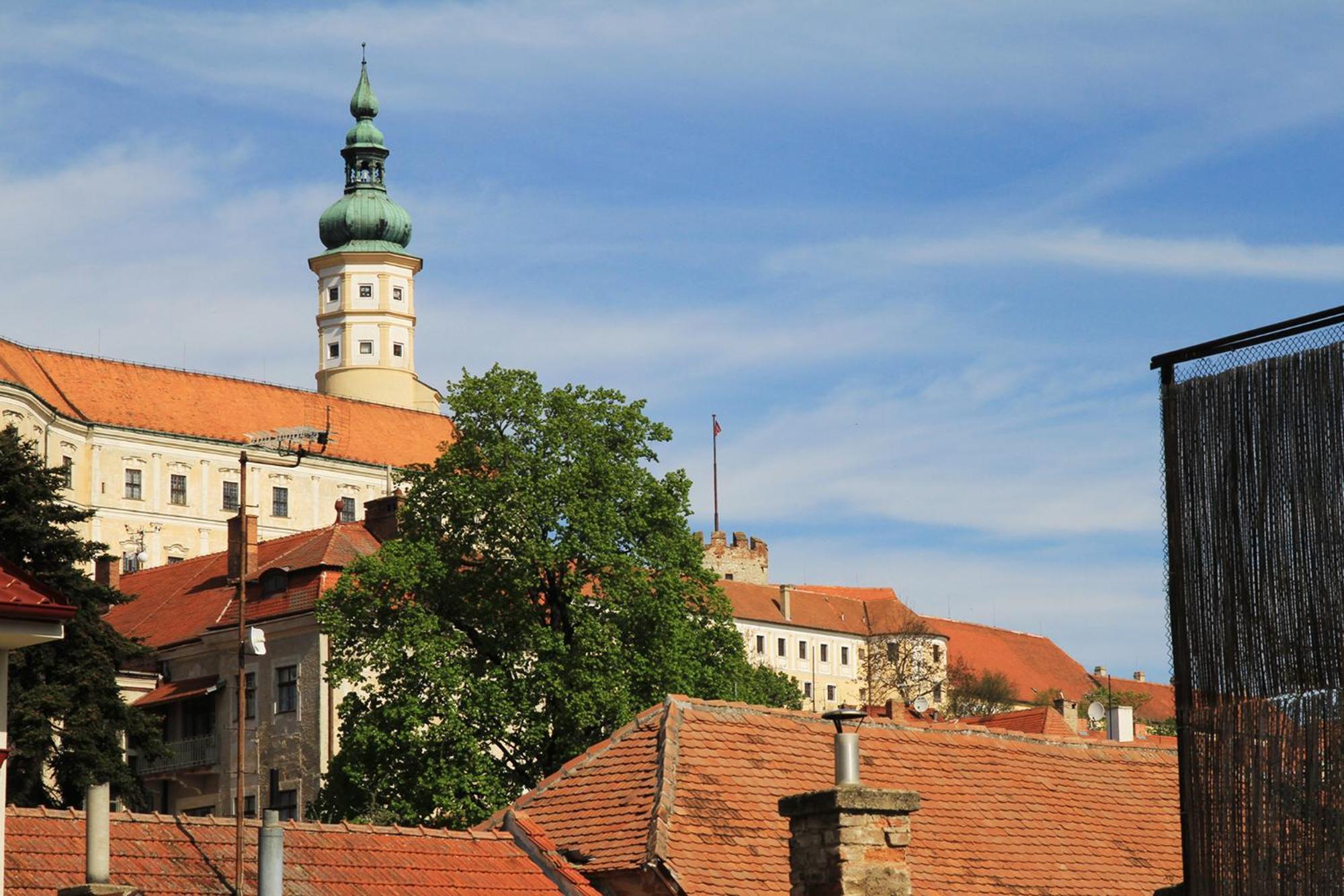 Velovino Apartman Mikulov Eksteriør bilde