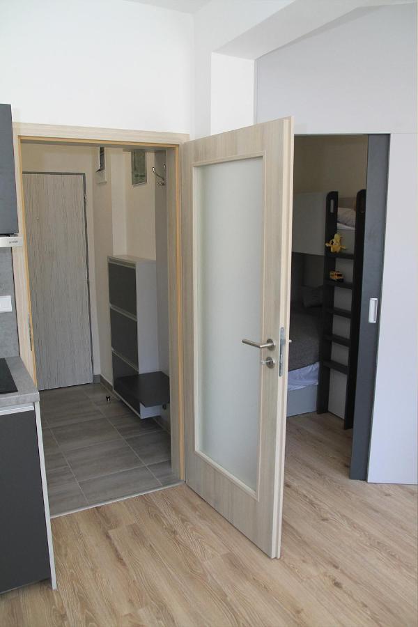 Velovino Apartman Mikulov Eksteriør bilde